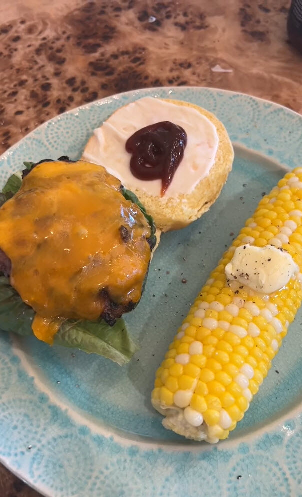 Famous Juicy Hamburgers with Secret Ingredient