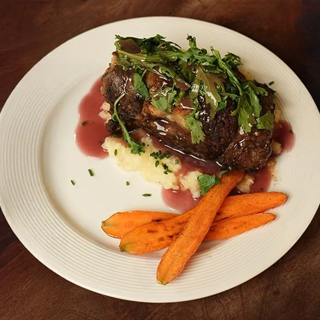 Steak Rolls with Mashed Potatoes & Red Wine