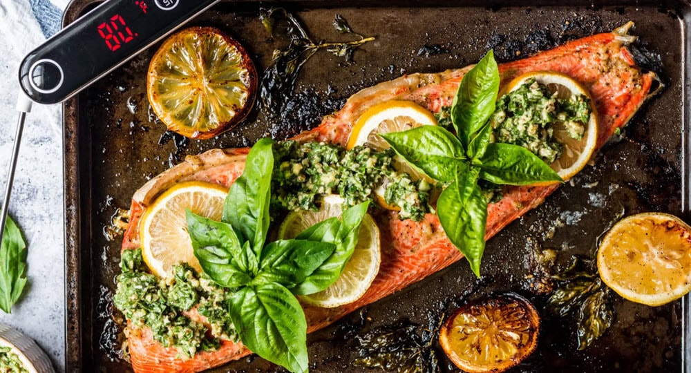 <a href="https://buythermopro.com/blogs/recipes/baked-pesto-salmon" title="https://buythermopro.com/blogs/recipes/salmon-al-pesto-al-horno">Salmón al pesto al horno</a>